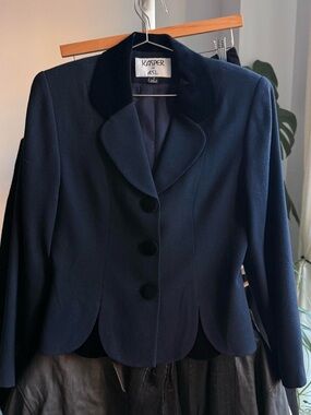 Kasper Navy Women's Tailored Button Jacket size 8 /Medium
